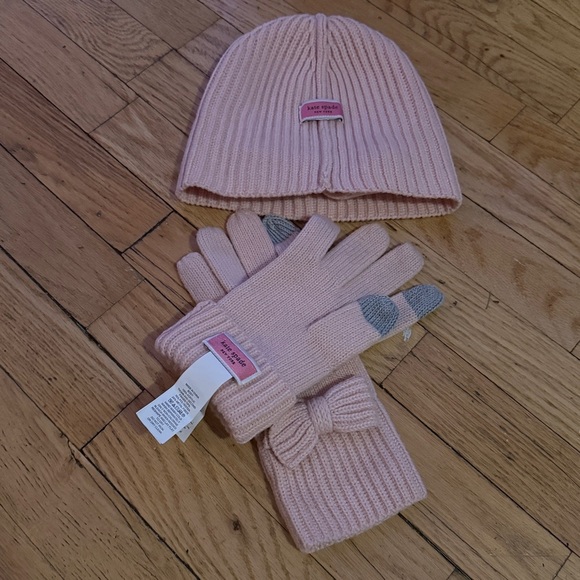 Kate Spade Light Pink English Rose Knit Hat and Gloves Set - BNWOT - Picture 4 of 7